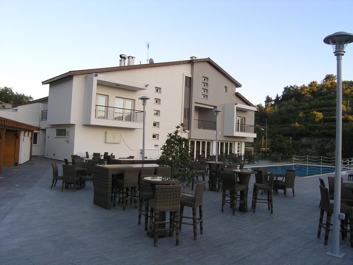 Livadia Hotel Kyperounta Zewnętrze zdjęcie