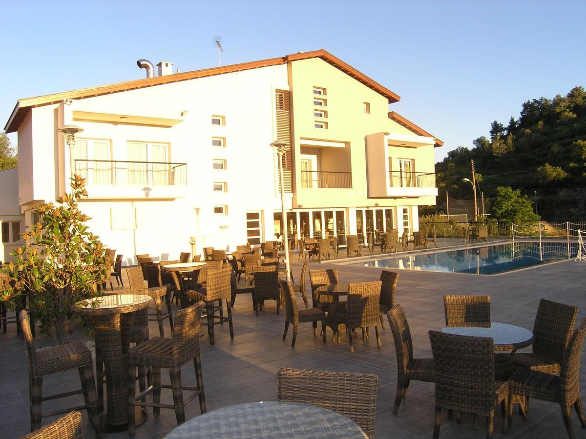 Livadia Hotel Kyperounta Zewnętrze zdjęcie